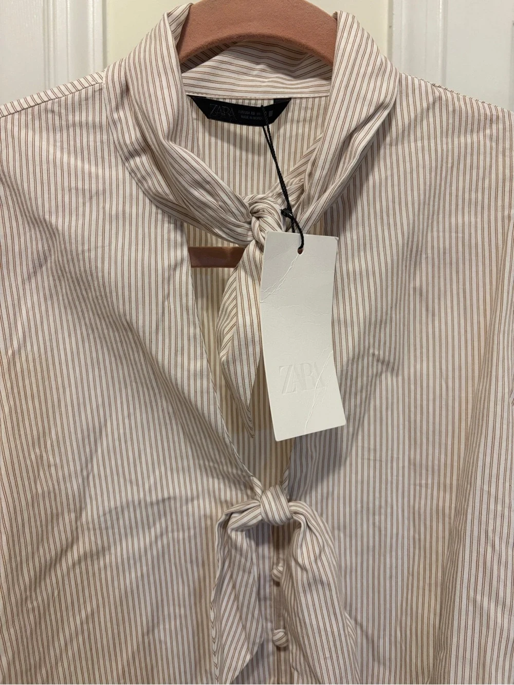 *New w/ tag* Zara Striped Tie Blouse. Size: XS. Color: Brown/White